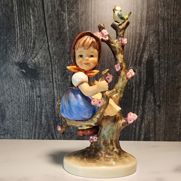 Goebel Hummel-Apple Tree Girl  Figurine/Girl Sitting in Tree with Bird On Branch - Picture 2 of 12